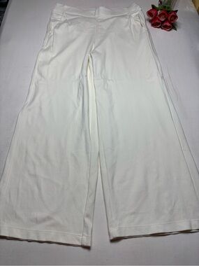 Max Studio London White
Ivory Wide Leg Knit Stretch Pants
Women L Pockets